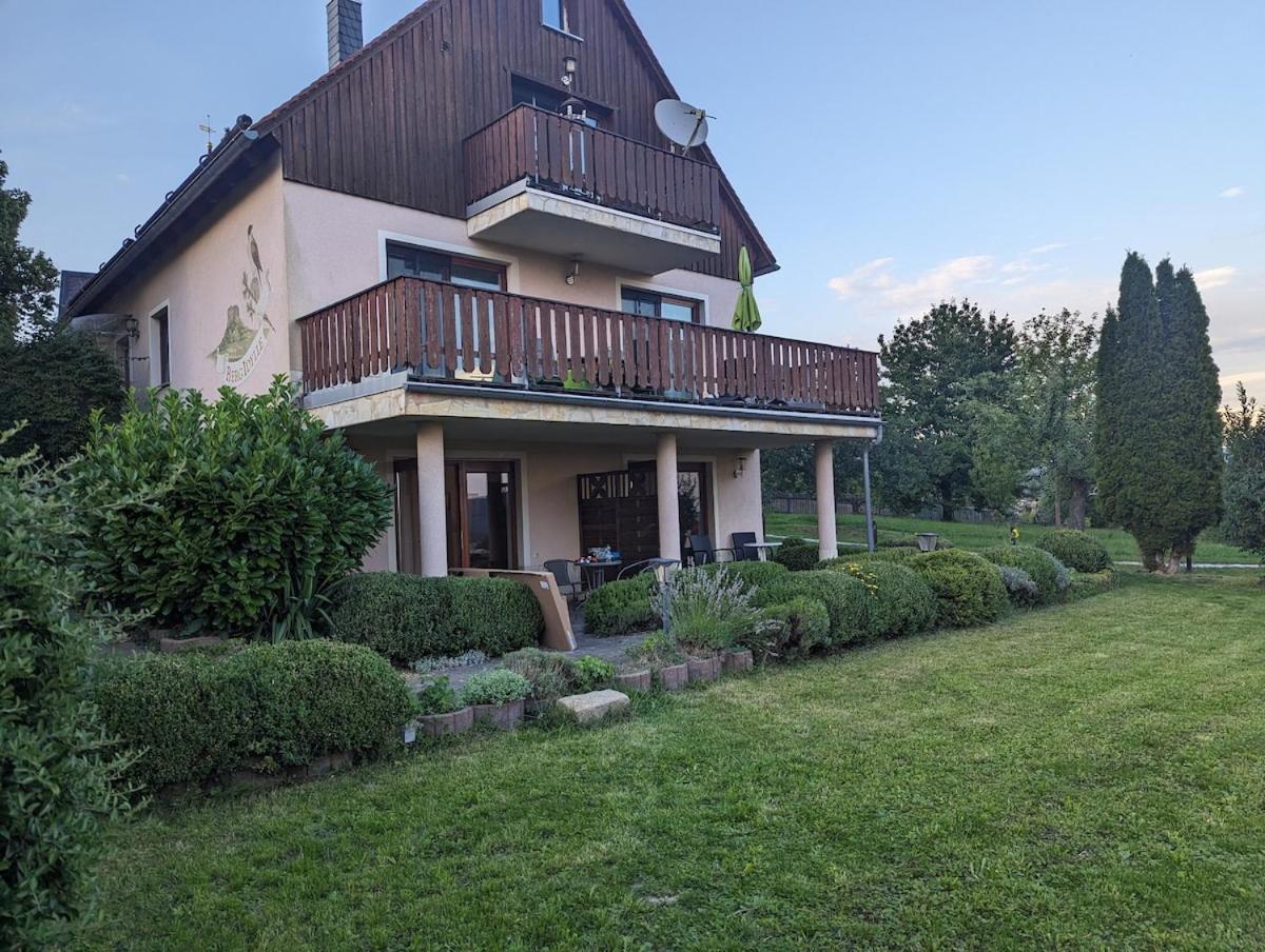 S2 - Urlaubsmagie - Am Wanderweg Mit Terrasse Apartment Sebnitz Exterior photo